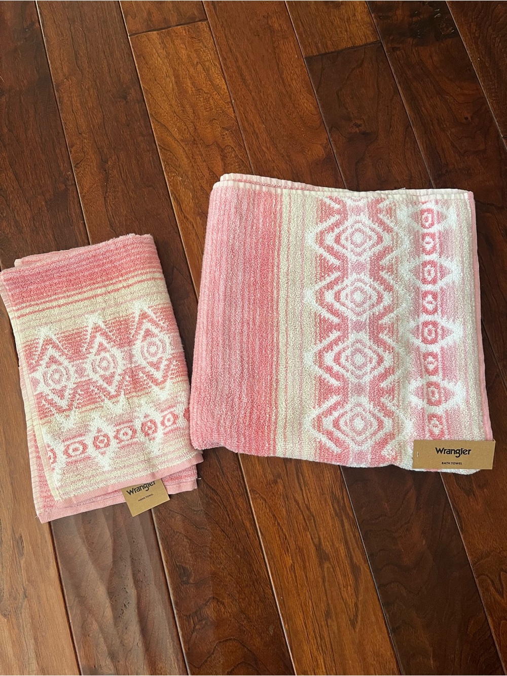 Wrangler Pink Aztec Pattern Bath and Hand Towel Set